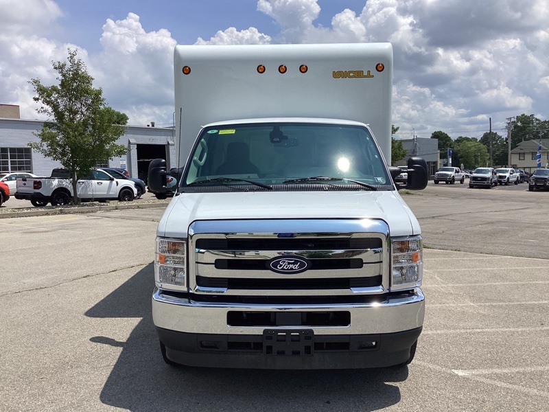 2026 Ford E-350 Base photo 2