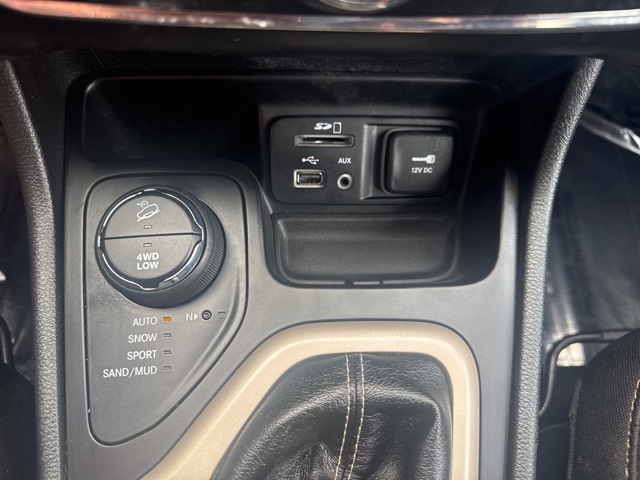 2016 Jeep Cherokee Latitude photo 12