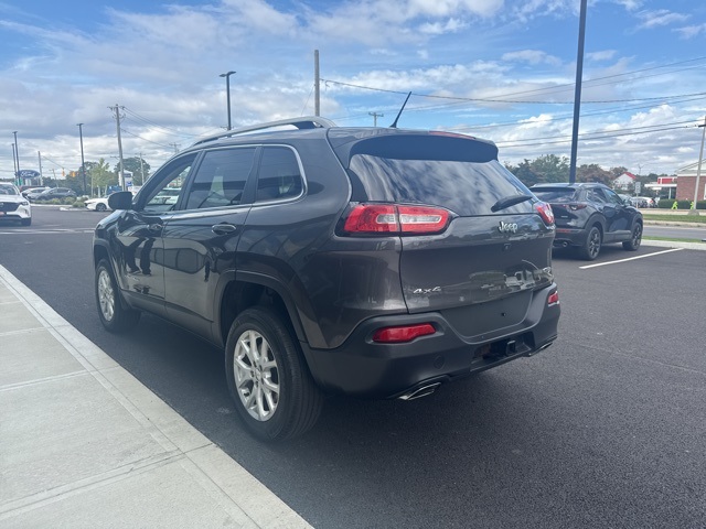 2016 Jeep Cherokee Latitude photo 3