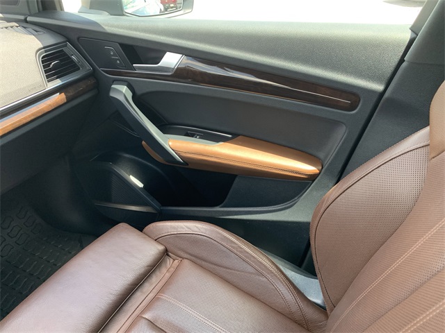 2019 Moonlight Blue Audi Q5 2.0T Premium Plus AWD SUV