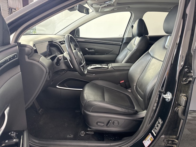 2024 Black Pearl Hyundai Tucson Limited FWD SUV