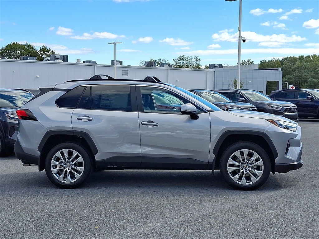 2025 Toyota RAV4 XLE Premium photo 2