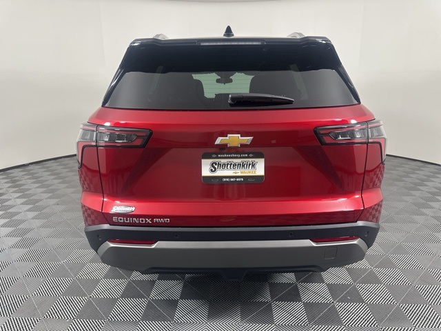 2026 Chevrolet Equinox LT photo 2