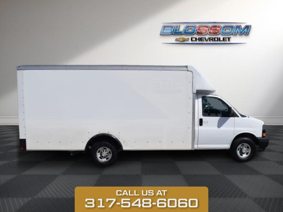 2021 Summit White Chevrolet Express Commercial Cutaway Work Van RWD 2D Chassis