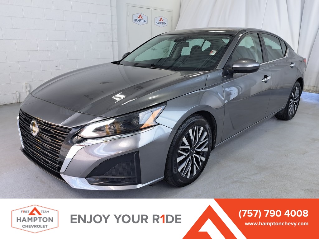 2023 Nissan Altima 2.5 SV Sedan 4 Dr. FWD