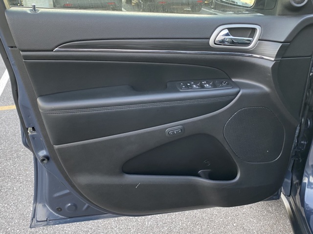 used 2021 Jeep Grand Cherokee car, priced at $21,005