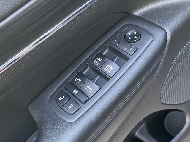 used 2021 Jeep Grand Cherokee car, priced at $21,005