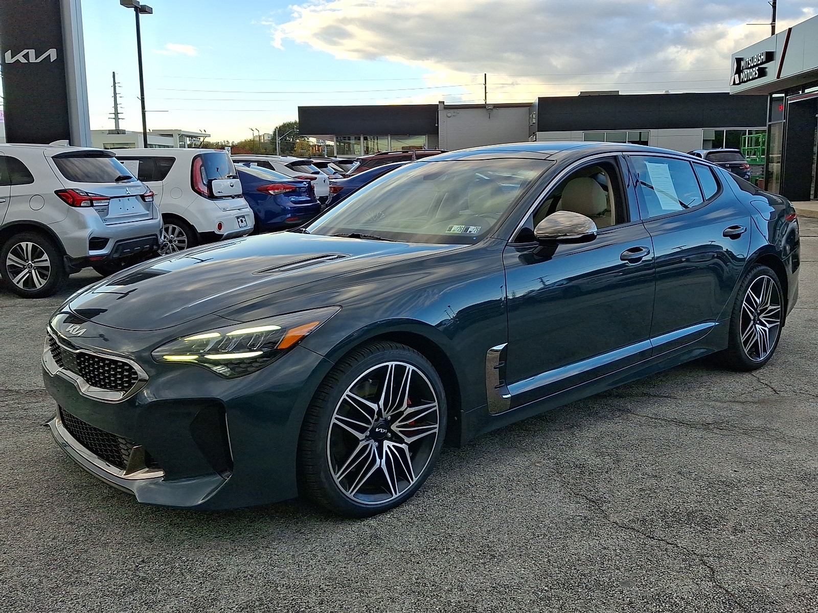 2022 Kia Stinger GT1 photo 3