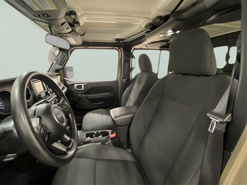 2020 Jeep Gladiator Sport photo 25