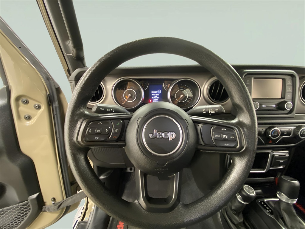 2020 Jeep Gladiator Sport photo 3