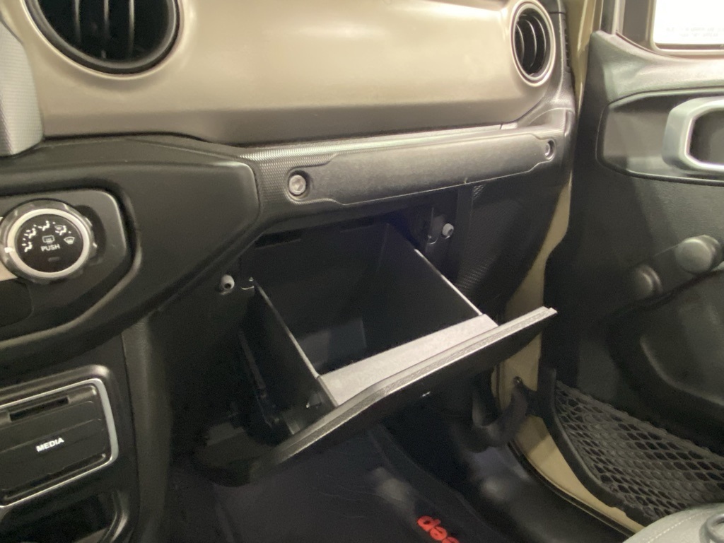 2020 Jeep Gladiator Sport photo 4