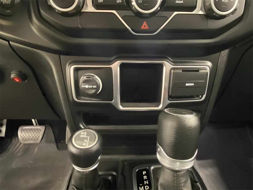 2020 Jeep Gladiator Sport photo 7