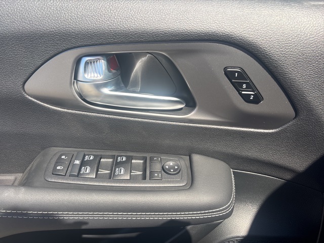 2026 Chrysler Pacifica photo 22