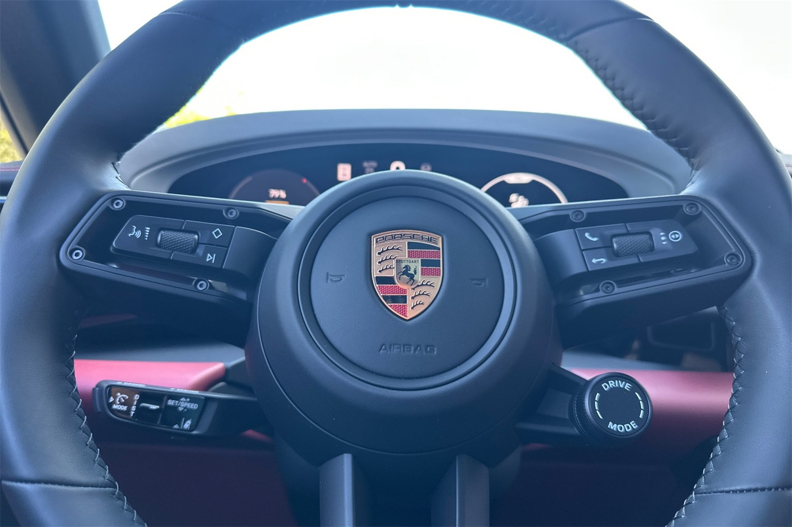 2025 Porsche Macan Electric photo 24