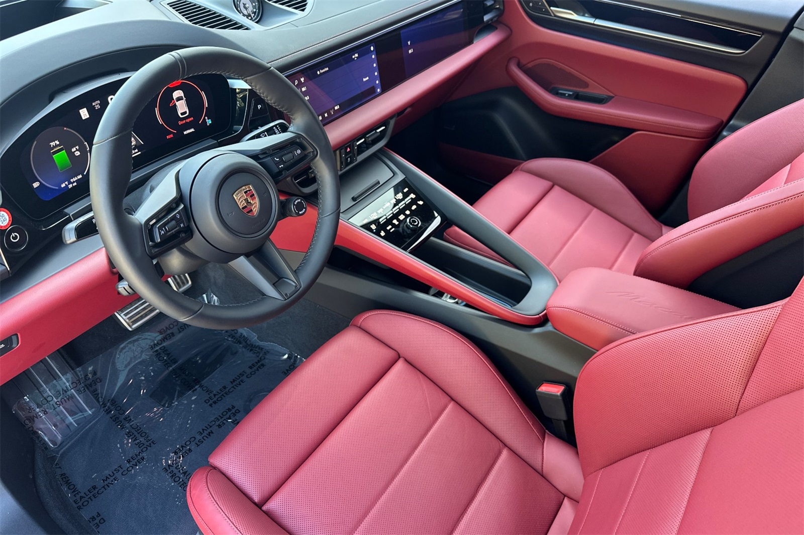 2025 Porsche Macan Electric photo 4