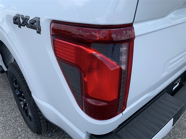 2025 Oxford White Ford F-150 XLT 4X4 Truck
