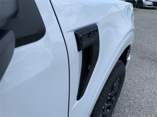 2025 Oxford White Ford F-150 XLT 4X4 Truck