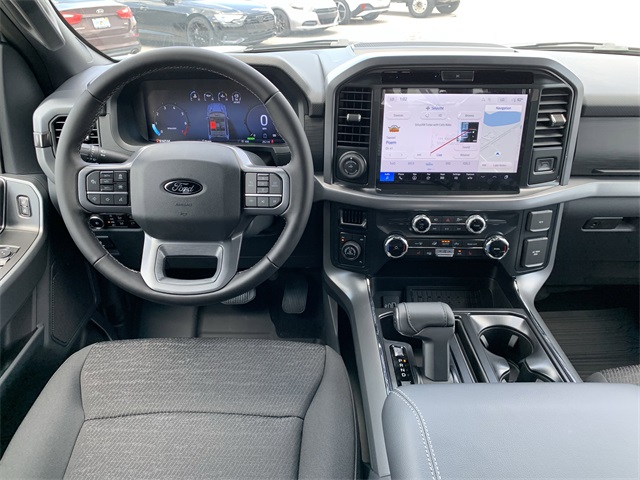 2025 Oxford White Ford F-150 XLT 4X4 Truck