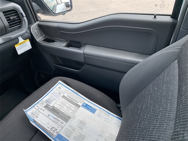 2025 Oxford White Ford F-150 XLT 4X4 Truck