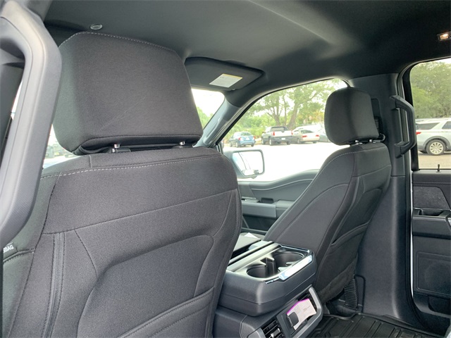 2025 Oxford White Ford F-150 XLT 4X4 Truck