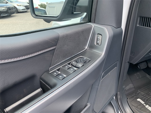 2025 Oxford White Ford F-150 XLT 4X4 Truck