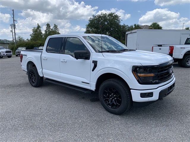 2025 Oxford White Ford F-150 XLT 4X4 Truck