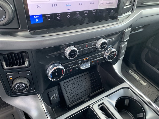 2025 Oxford White Ford F-150 XLT 4X4 Truck