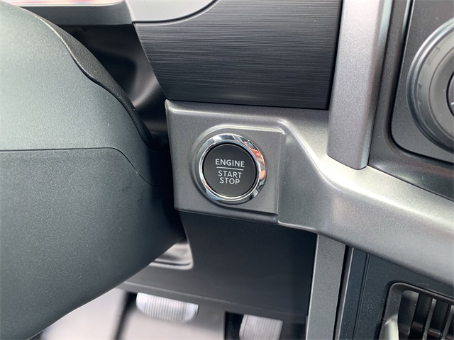 2025 Oxford White Ford F-150 XLT 4X4 Truck