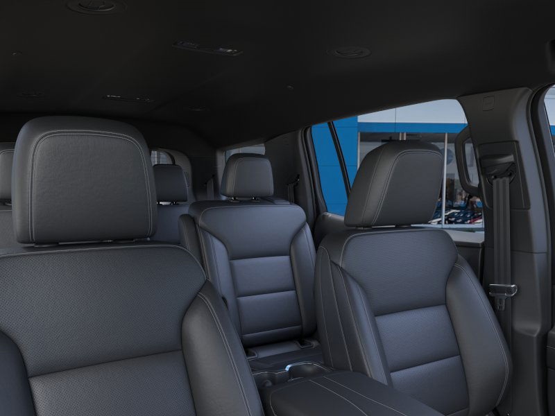 2025 Chevrolet Traverse LT SUV FWD 24