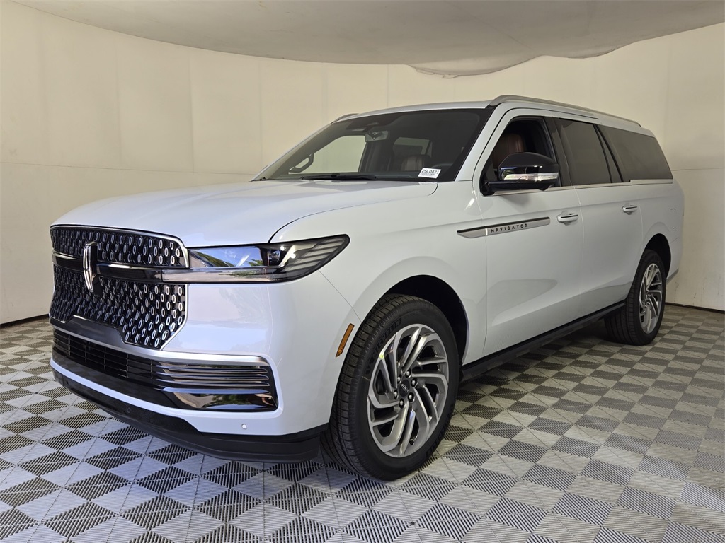new 2025 Lincoln Navigator L car, priced at $106,773