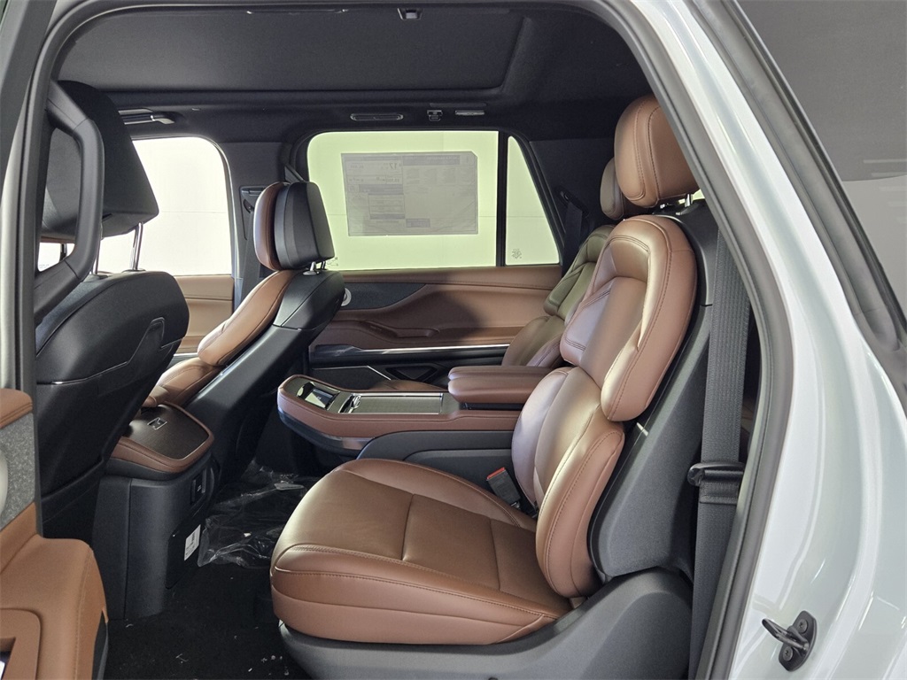 new 2025 Lincoln Navigator L car, priced at $106,773