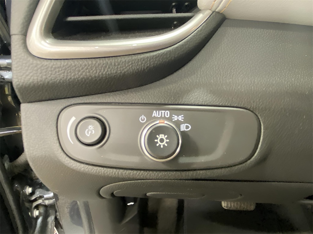 2022 Chevrolet Trax LT photo 30