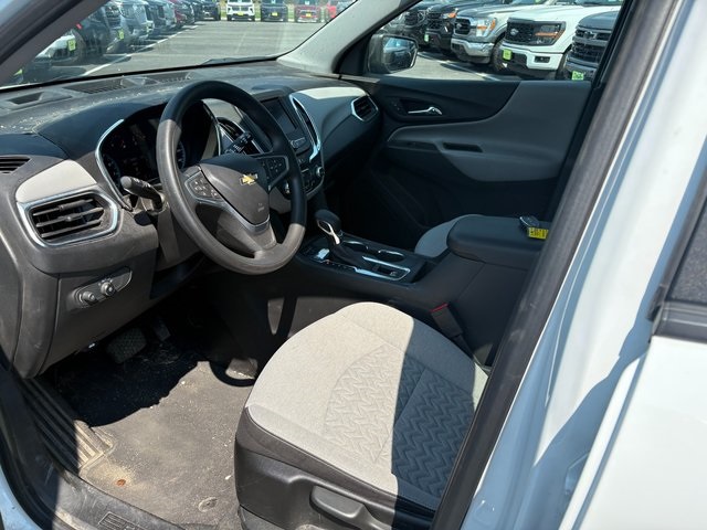2022 Chevrolet Equinox LS photo 4