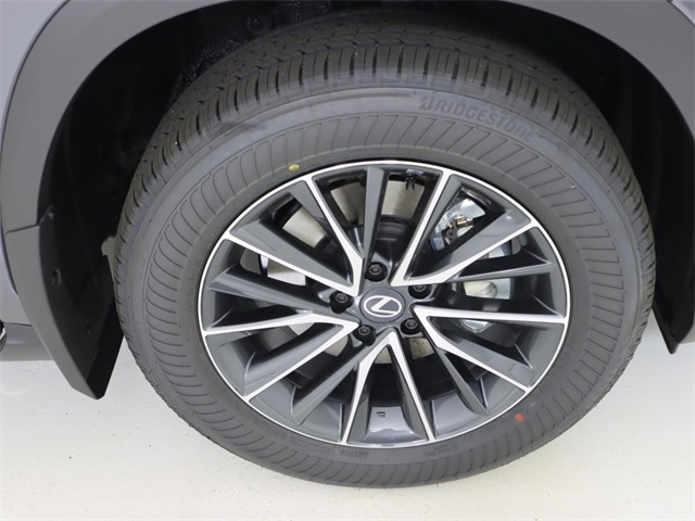 2026 Lexus NX 350 photo 9