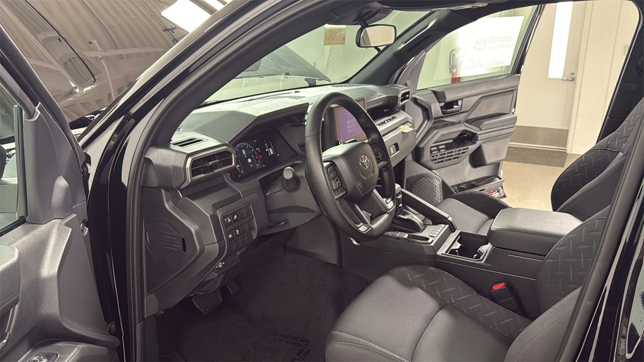 2025 Toyota Tacoma SR Double Cab photo 8
