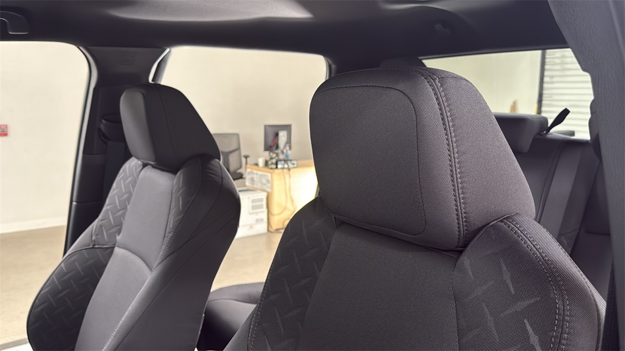 2025 Toyota Tacoma SR Double Cab photo 9