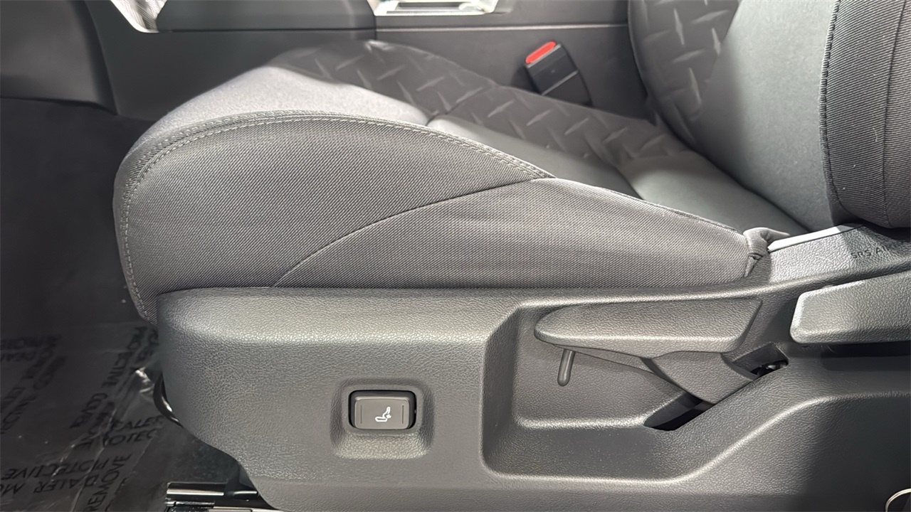 2025 Toyota Tacoma SR Double Cab photo 10