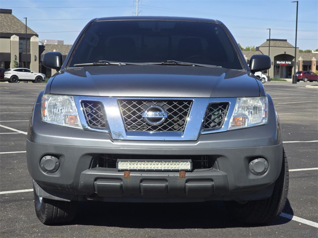 2019 Nissan Frontier SV photo 12