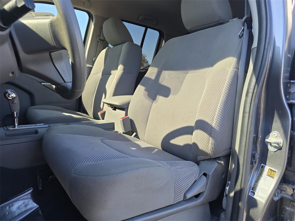 2019 Nissan Frontier SV photo 22