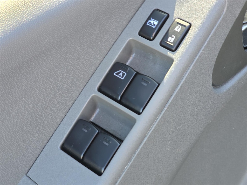 2019 Nissan Frontier SV photo 24