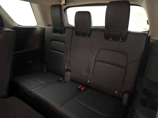 2022 Pearl White Tricoat Nissan Pathfinder SL 4X4 SUV