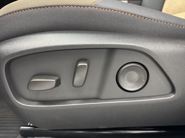 new 2026 Chevrolet Equinox car, priced at $32,875