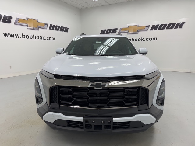 new 2026 Chevrolet Equinox car, priced at $32,875