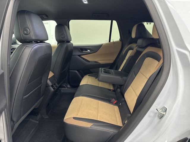 new 2026 Chevrolet Equinox car, priced at $32,875