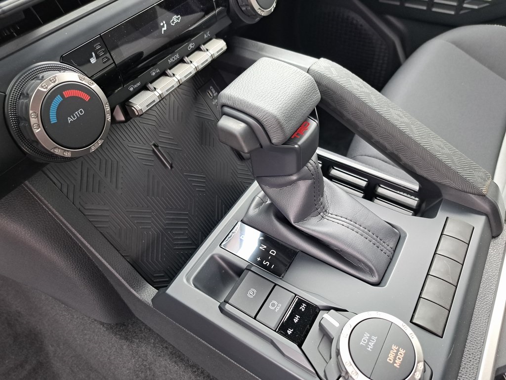 2025 Toyota Tacoma TRD Sport Double Cab photo 12