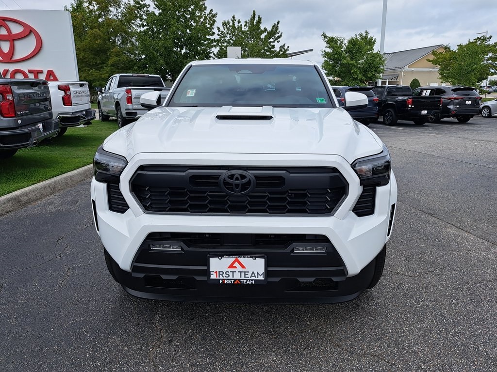 2025 Toyota Tacoma TRD Sport Double Cab photo 2
