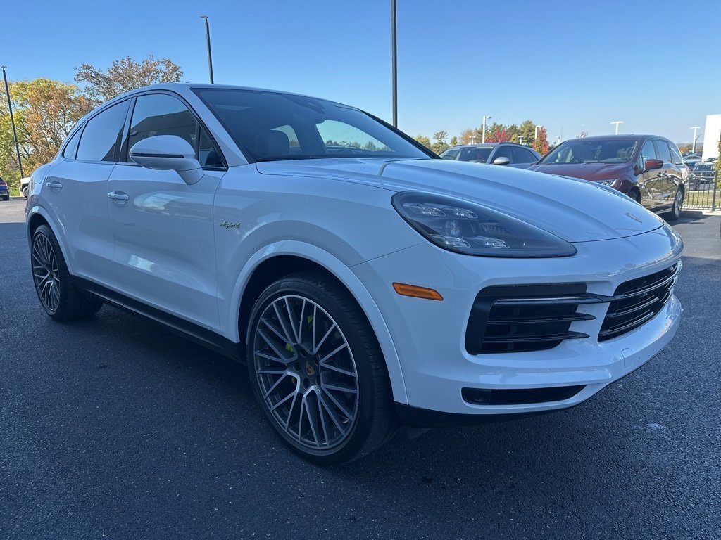 2023 Porsche Cayenne E-Hybrid Coupe Platinum Edition photo 3