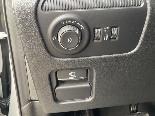 2025 Jeep Wagoneer Series II Carbide photo 17