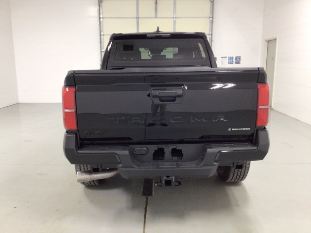 2025 Toyota Tacoma TRD Off-Road Double Cab photo 4