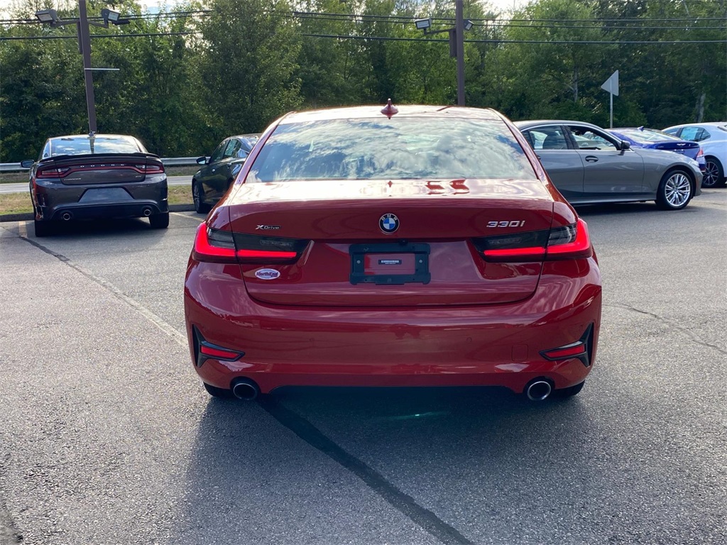 2022 Melbourne Red Metallic BMW 3 Series 330i xDrive AWD Sedan